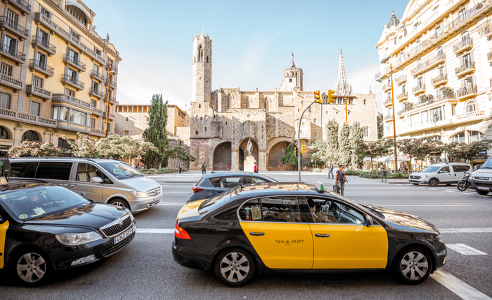 Barcelona Armenian Cab Drivers Offer Free Rides To Healthcare Personnel.