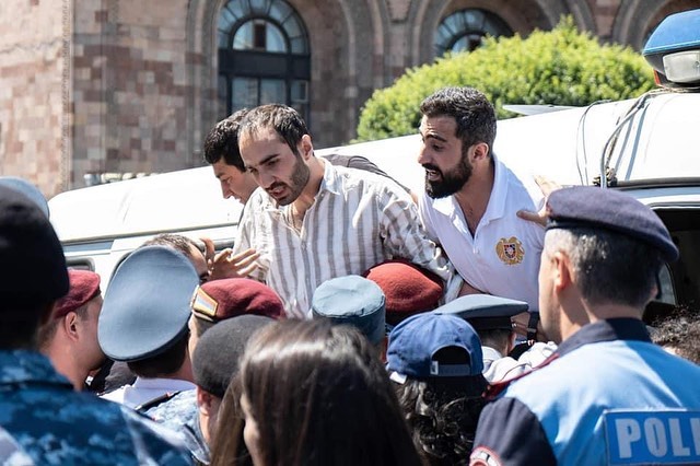Sixteen ARF Members Protesting In Front Of The Gov't Building Arrested, Including A Candidate For The Hayastan Dashinq.