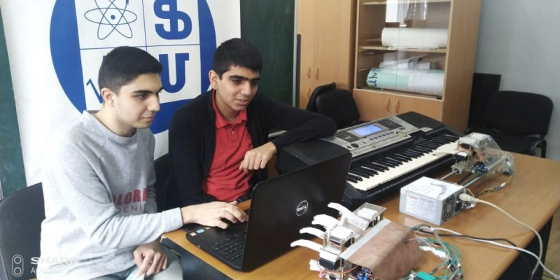 Armenian Students Win Gold & Silver Medals At Robotics Competition.