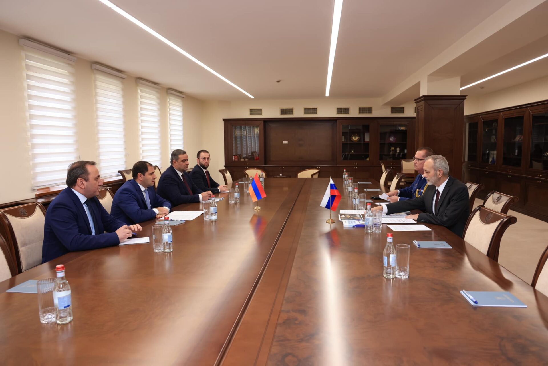 Armenia & Slovakia Discuss Strengthening Defense Cooperation, Commit To Its Further Development During High-Level Meeting